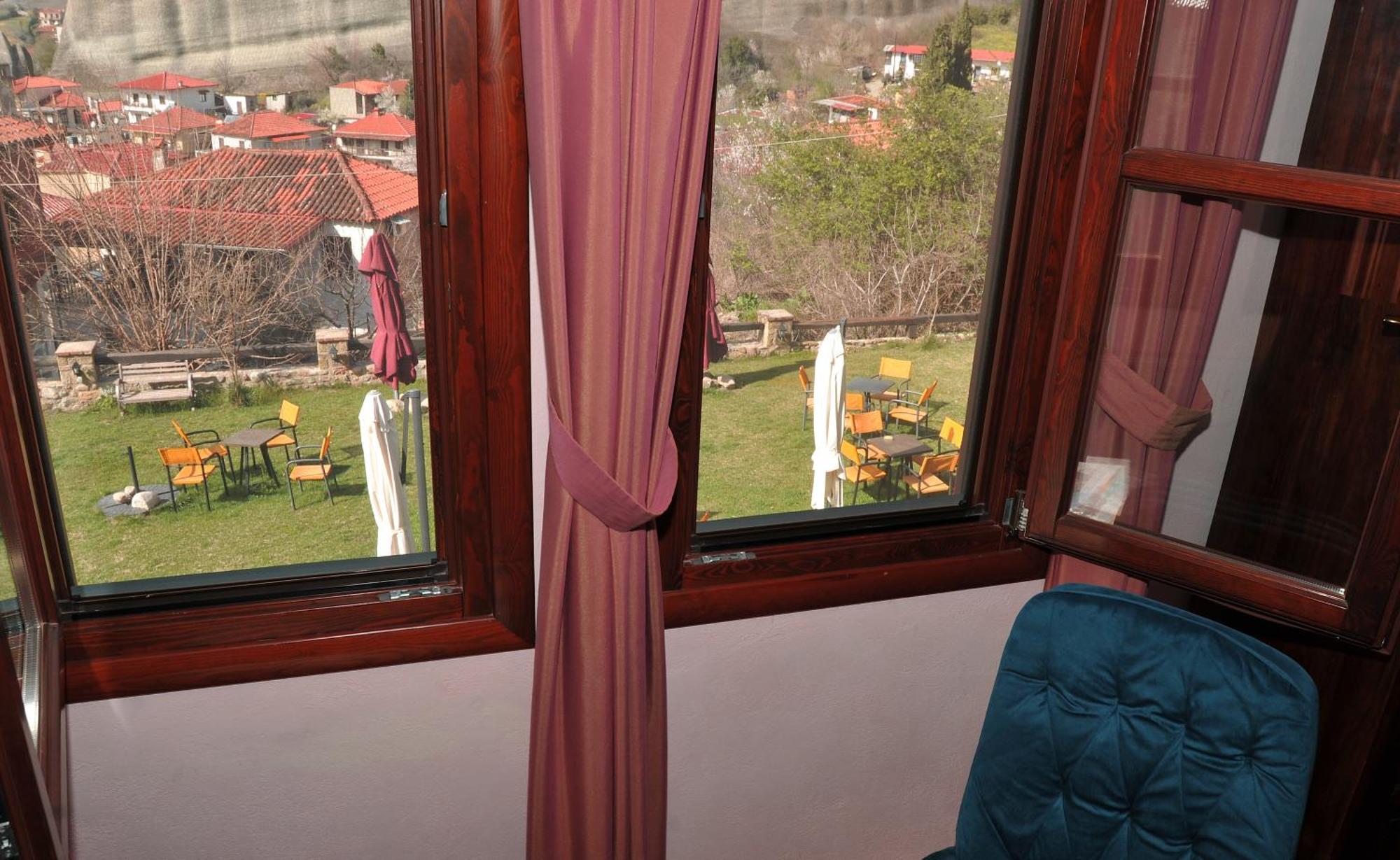 Archontiko Mesohori Meteora Hotel กาลัมปากา ภายนอก รูปภาพ