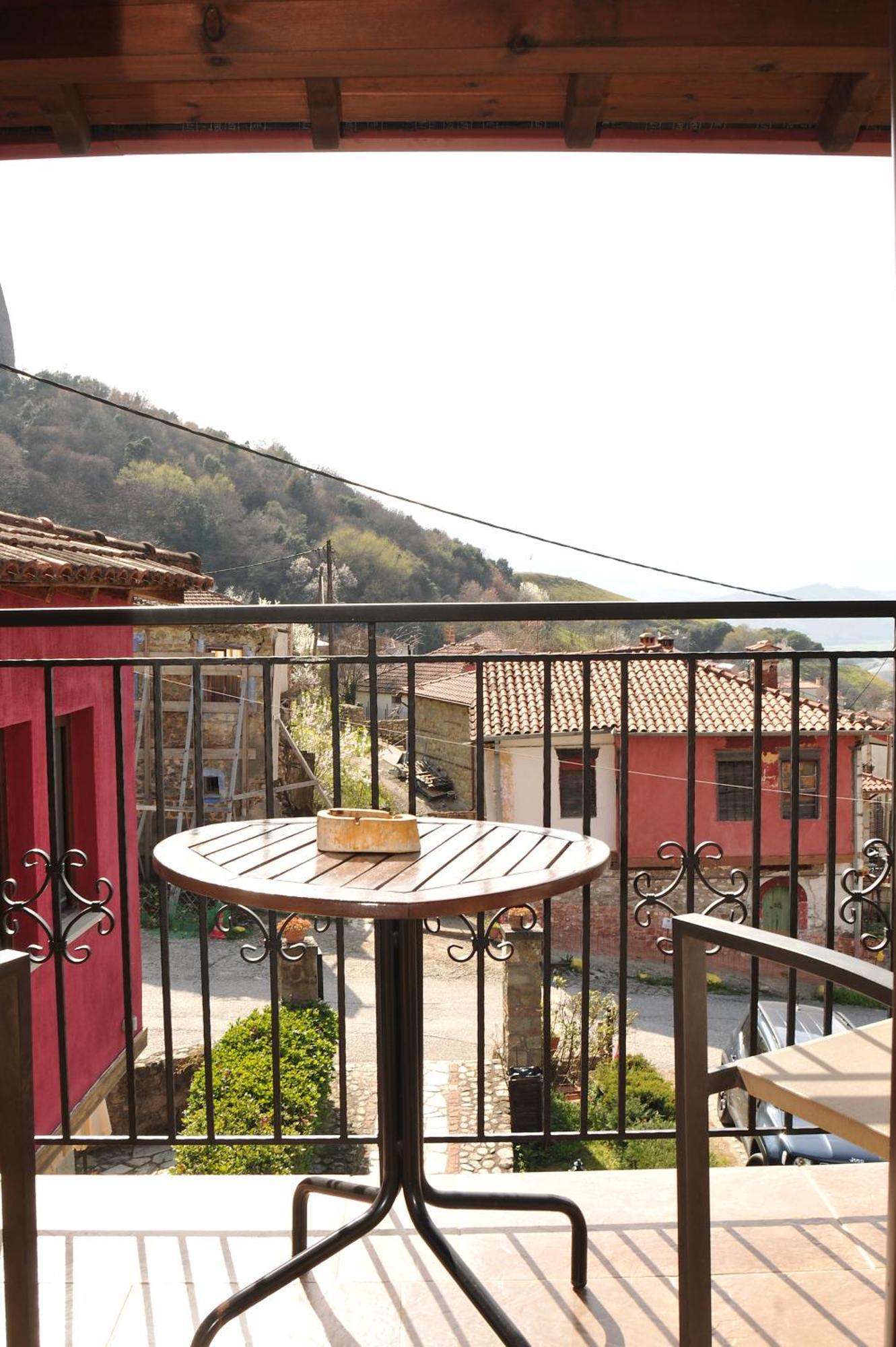 Archontiko Mesohori Meteora Hotel กาลัมปากา ภายนอก รูปภาพ